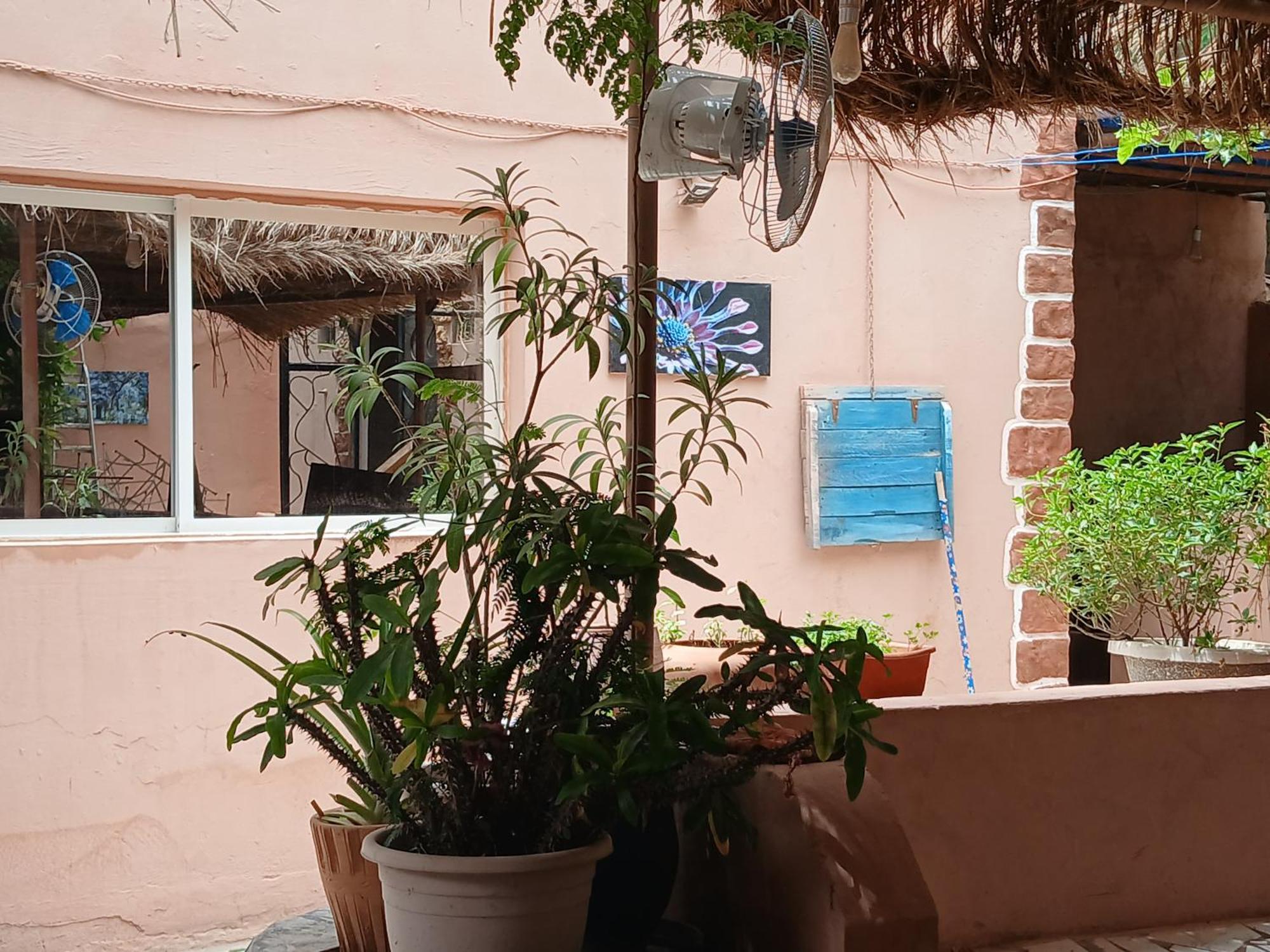 "Par 4 Chemins" - Atypical Stopover Nouakchott Dış mekan fotoğraf