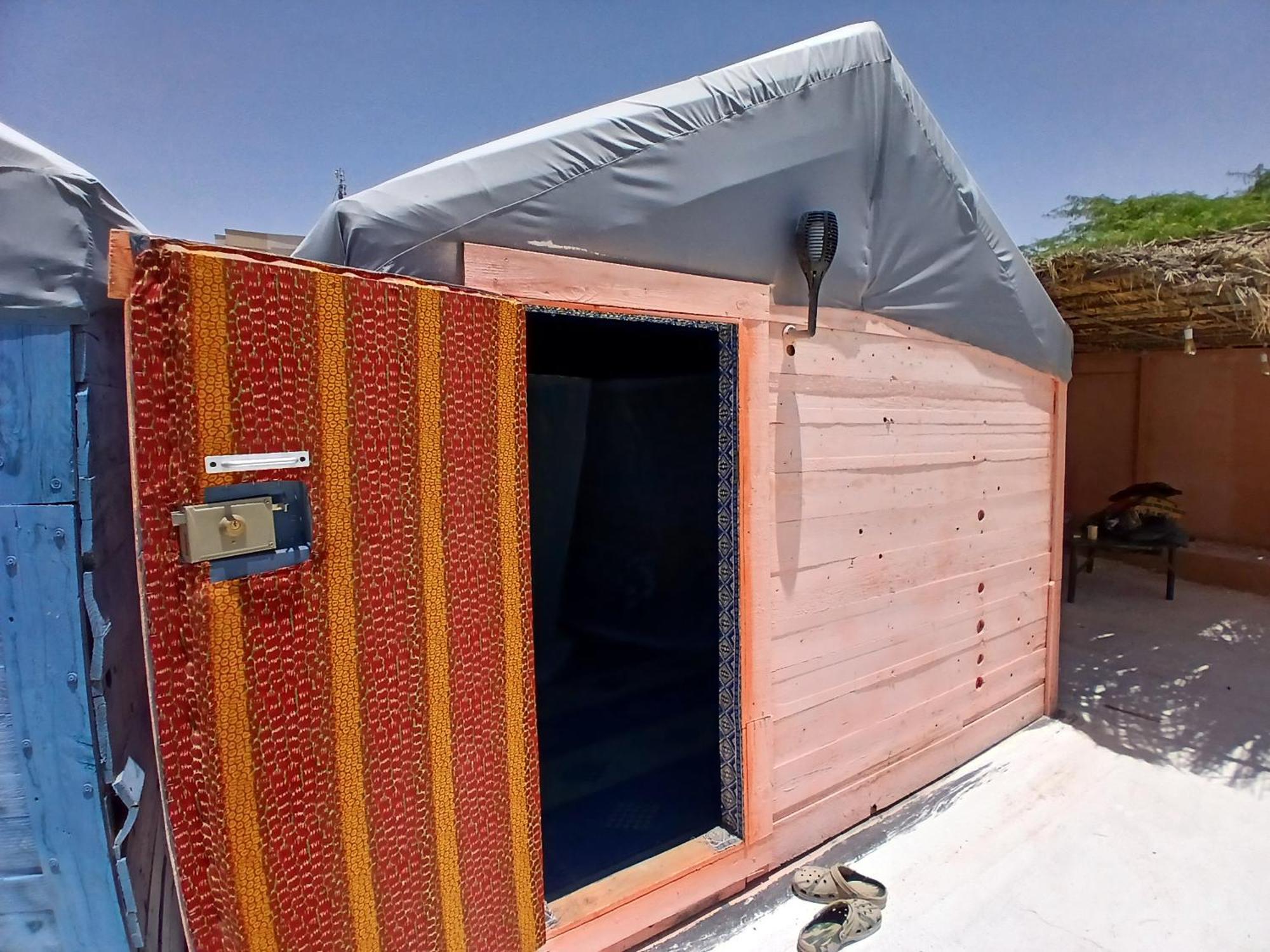 "Par 4 Chemins" - Atypical Stopover Nouakchott Dış mekan fotoğraf