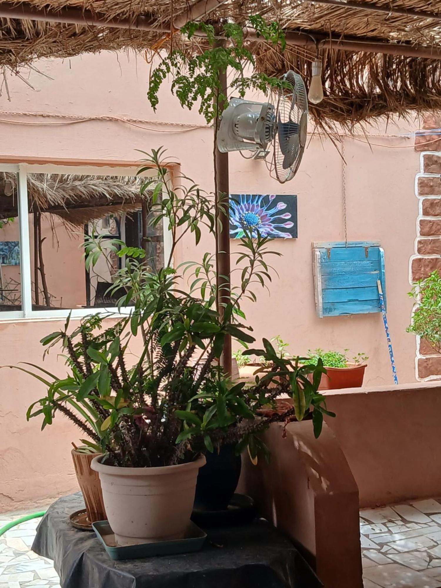 "Par 4 Chemins" - Atypical Stopover Nouakchott Dış mekan fotoğraf